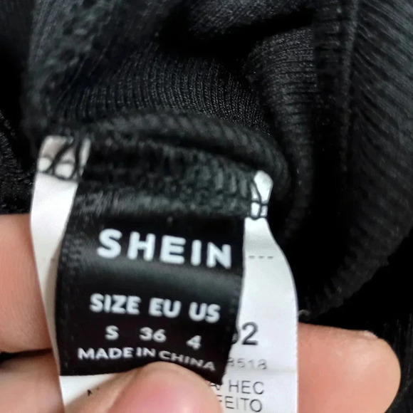 SHEIN Black Asymmetrical Crop Top - Picture 2 of 3